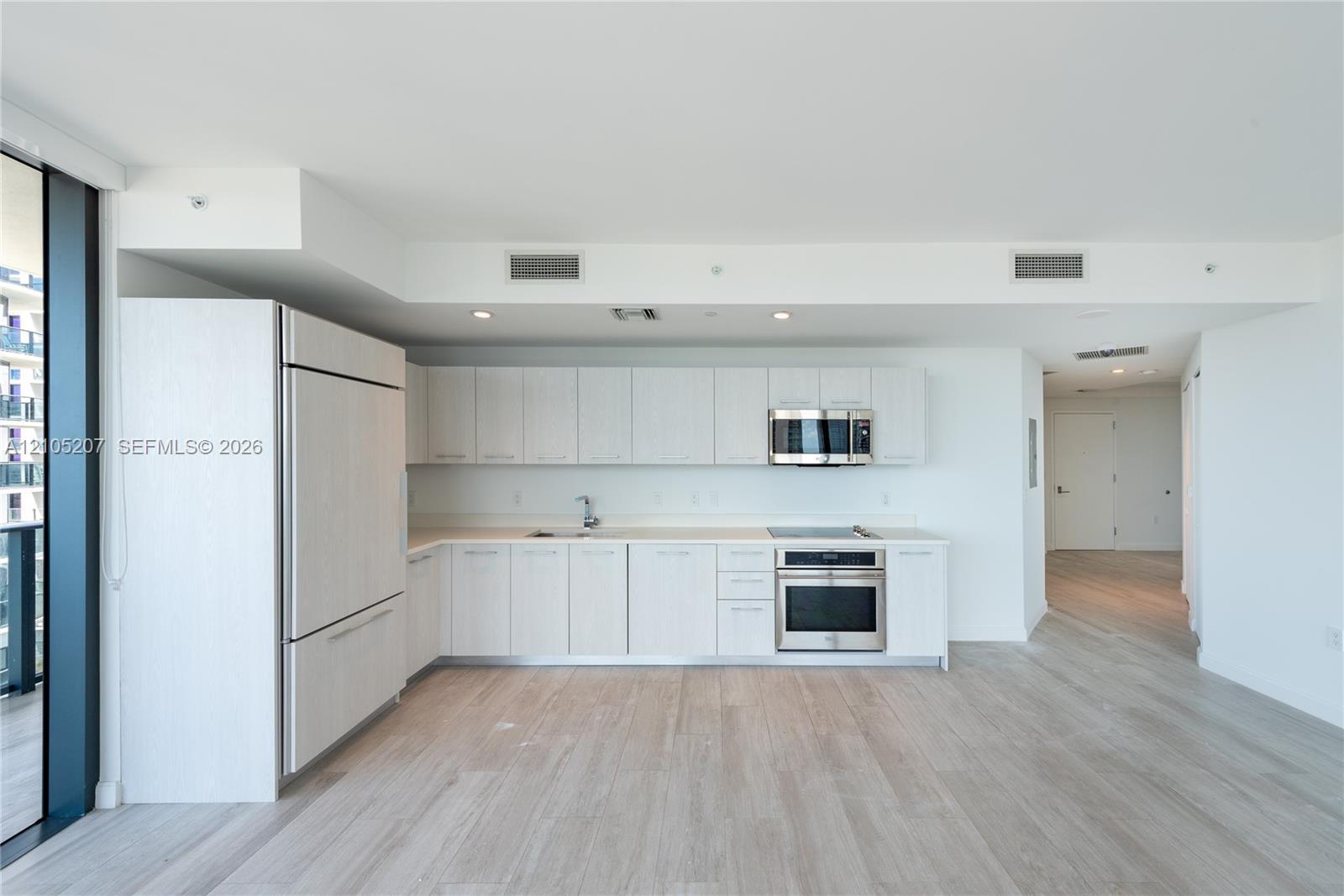 45 SW 9th St # 3606, Miami FL 33130 photo 4