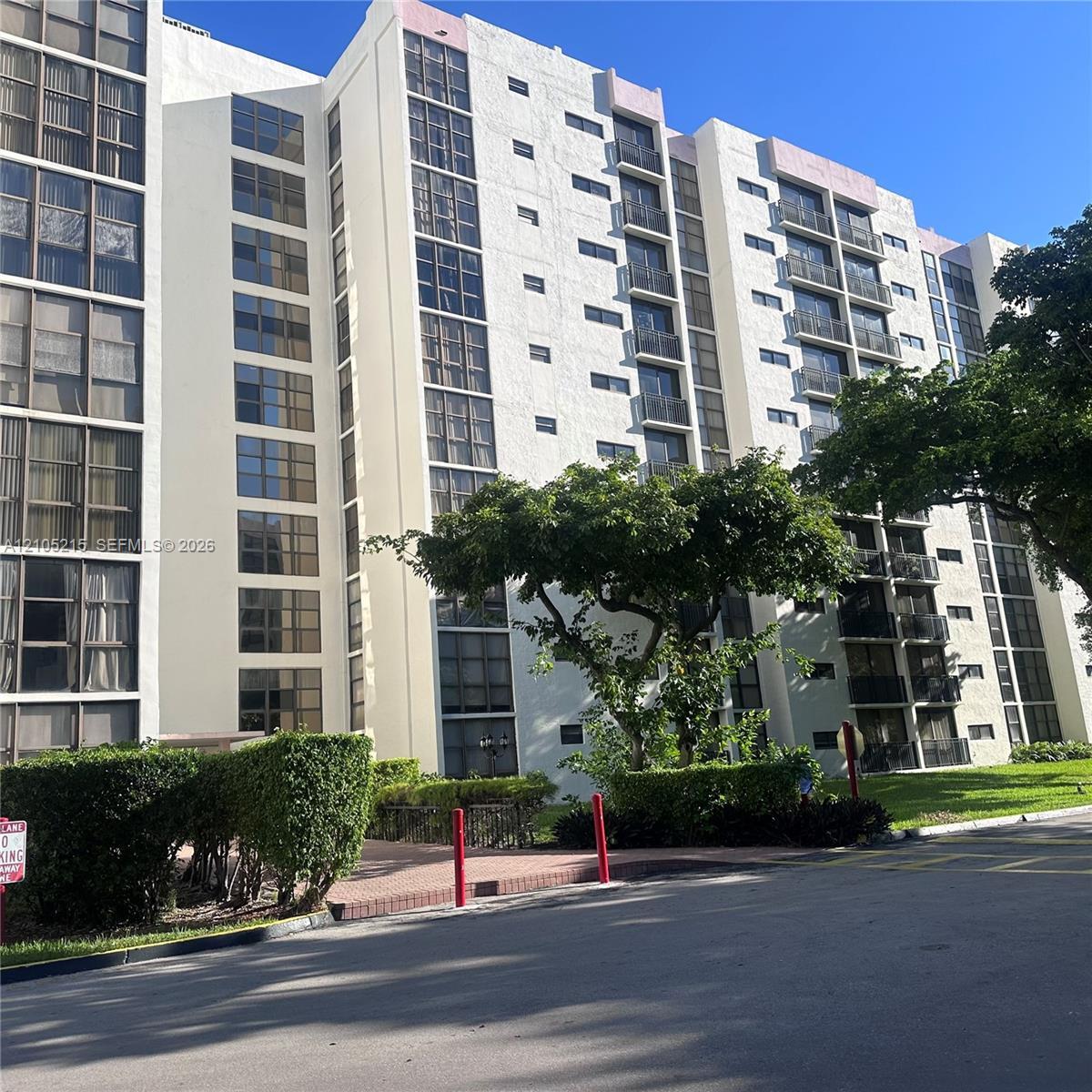 17021 N Bay Rd # 114, Sunny Isles Beach FL 33160