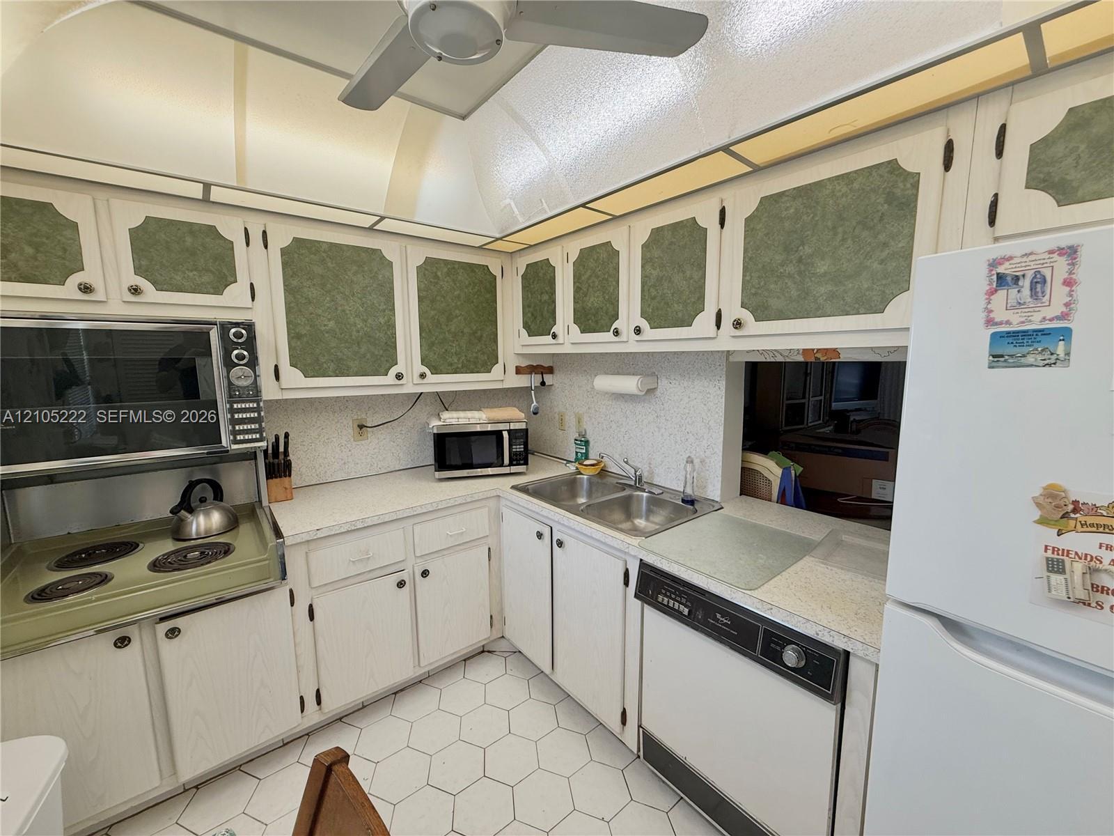 500 NE 14th Ave # 208, Hallandale Beach FL 33009 photo 4