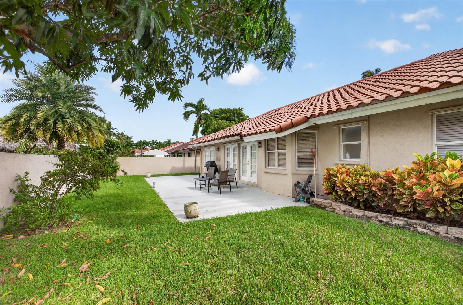 311 NW 37TH Way, Deerfield Beach FL 33442 photo 4