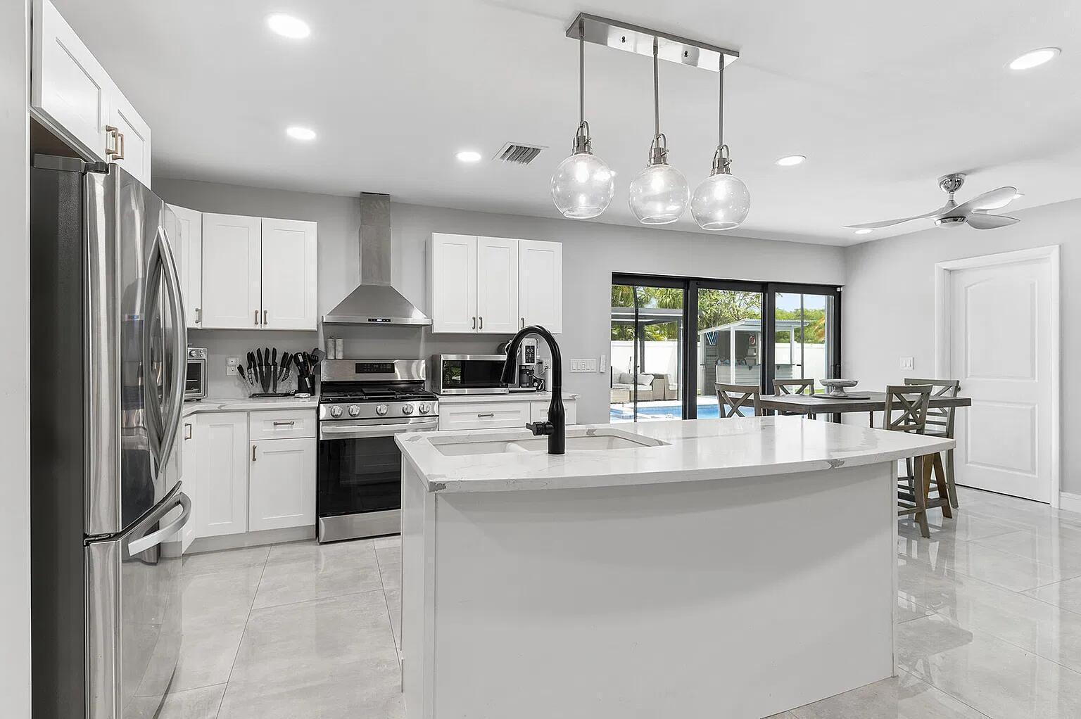 405 Chapel Hill Boulevard, Boynton Beach FL 33435 photo 3