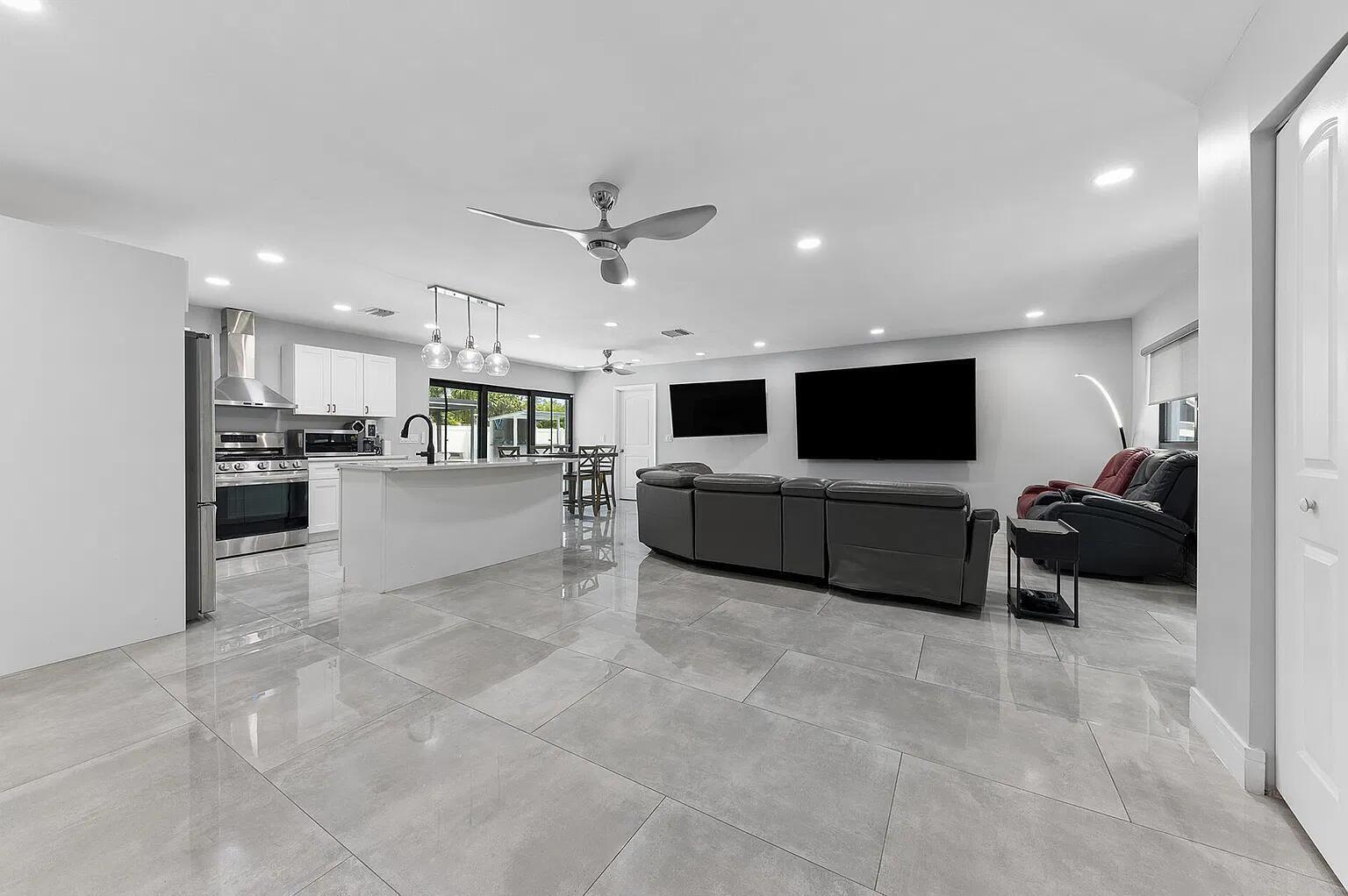 405 Chapel Hill Boulevard, Boynton Beach FL 33435 photo 5