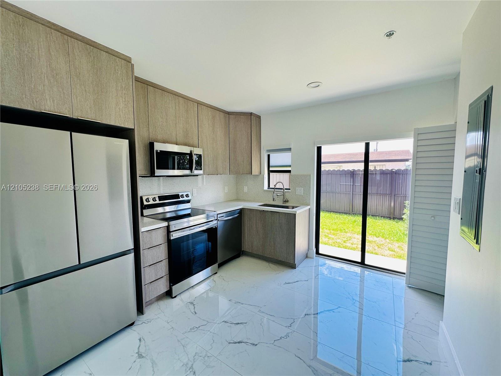 19197 NW 37 Ave, Miami Gardens FL 33056 photo 3