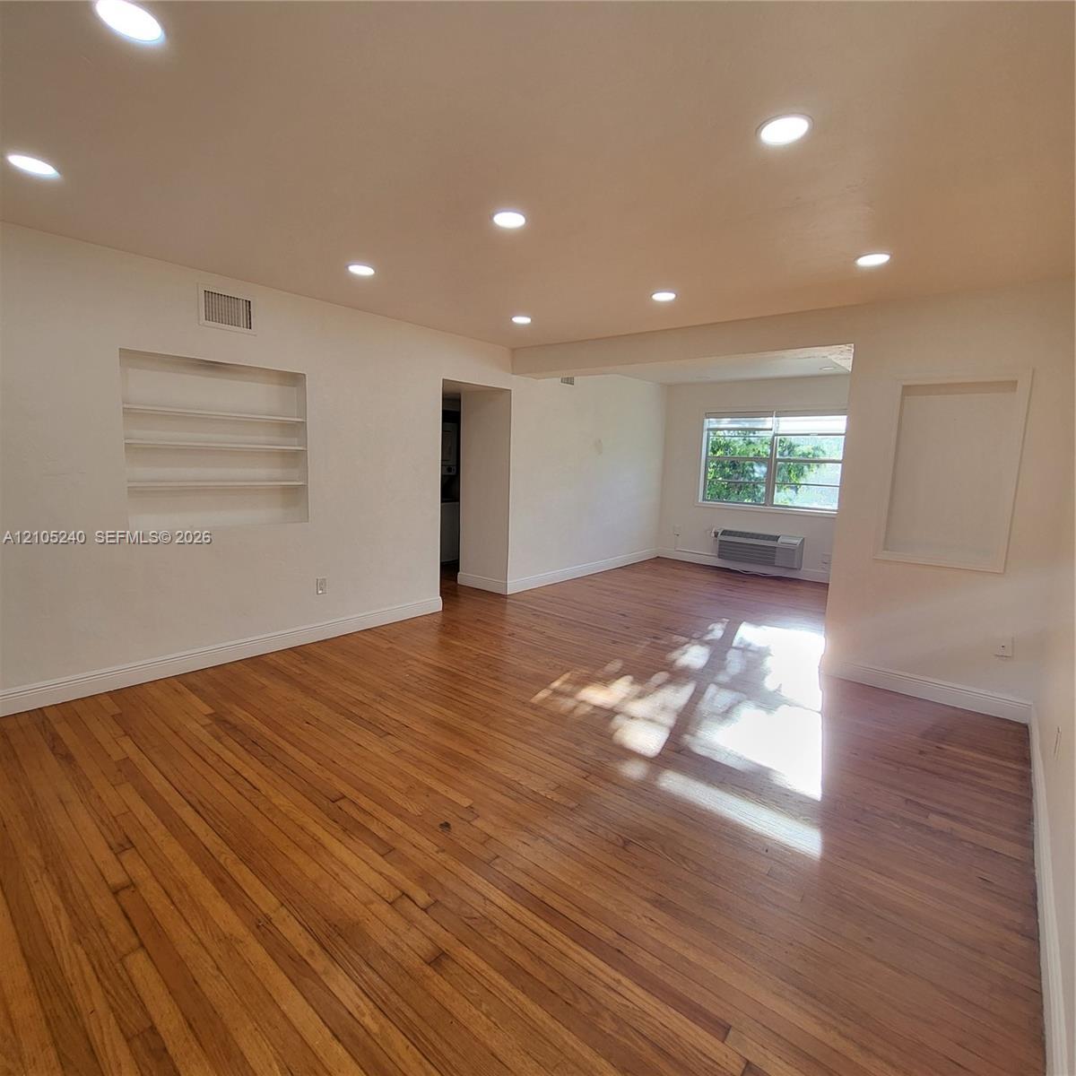 795 84th St # 3, Miami Beach FL 33141 photo 2