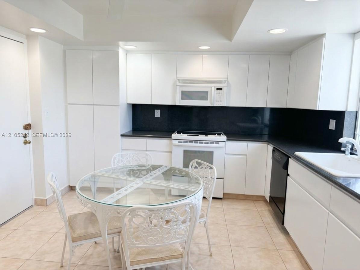 600 Three Islands Blvd # 1722, Hallandale Beach FL 33009