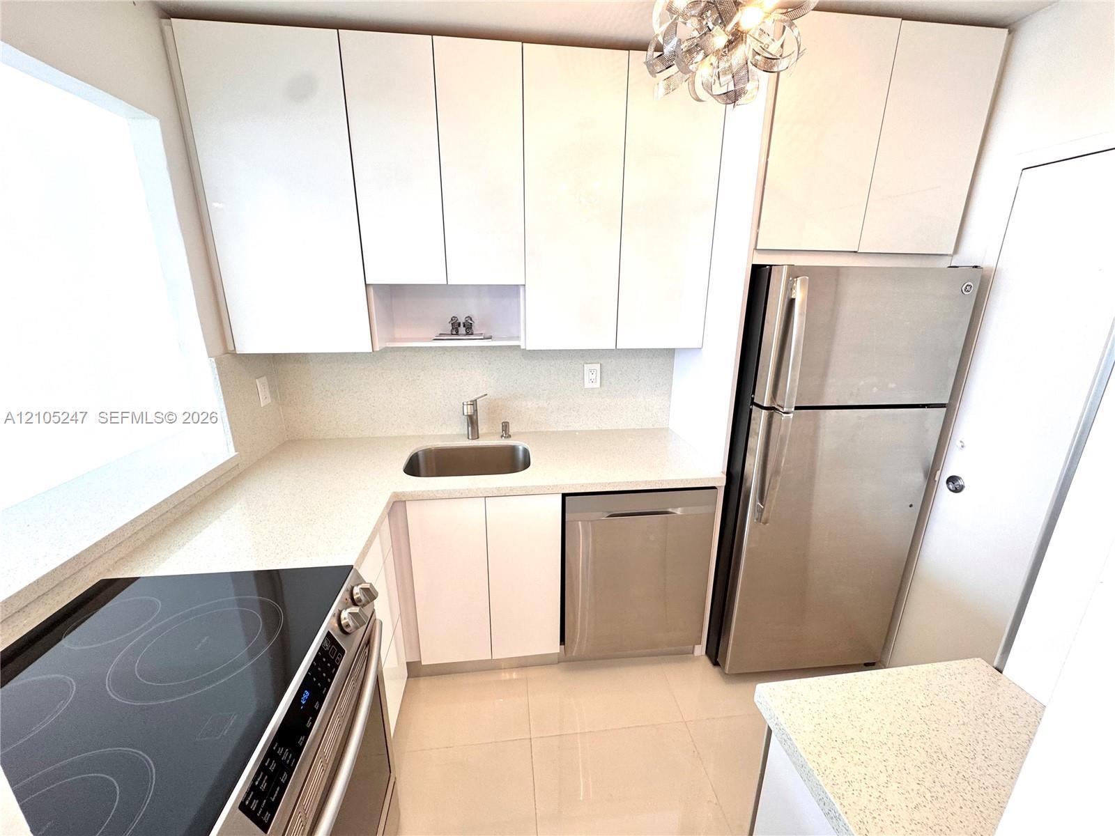 2899 Collins Ave # 904, Miami Beach FL 33140 photo 3