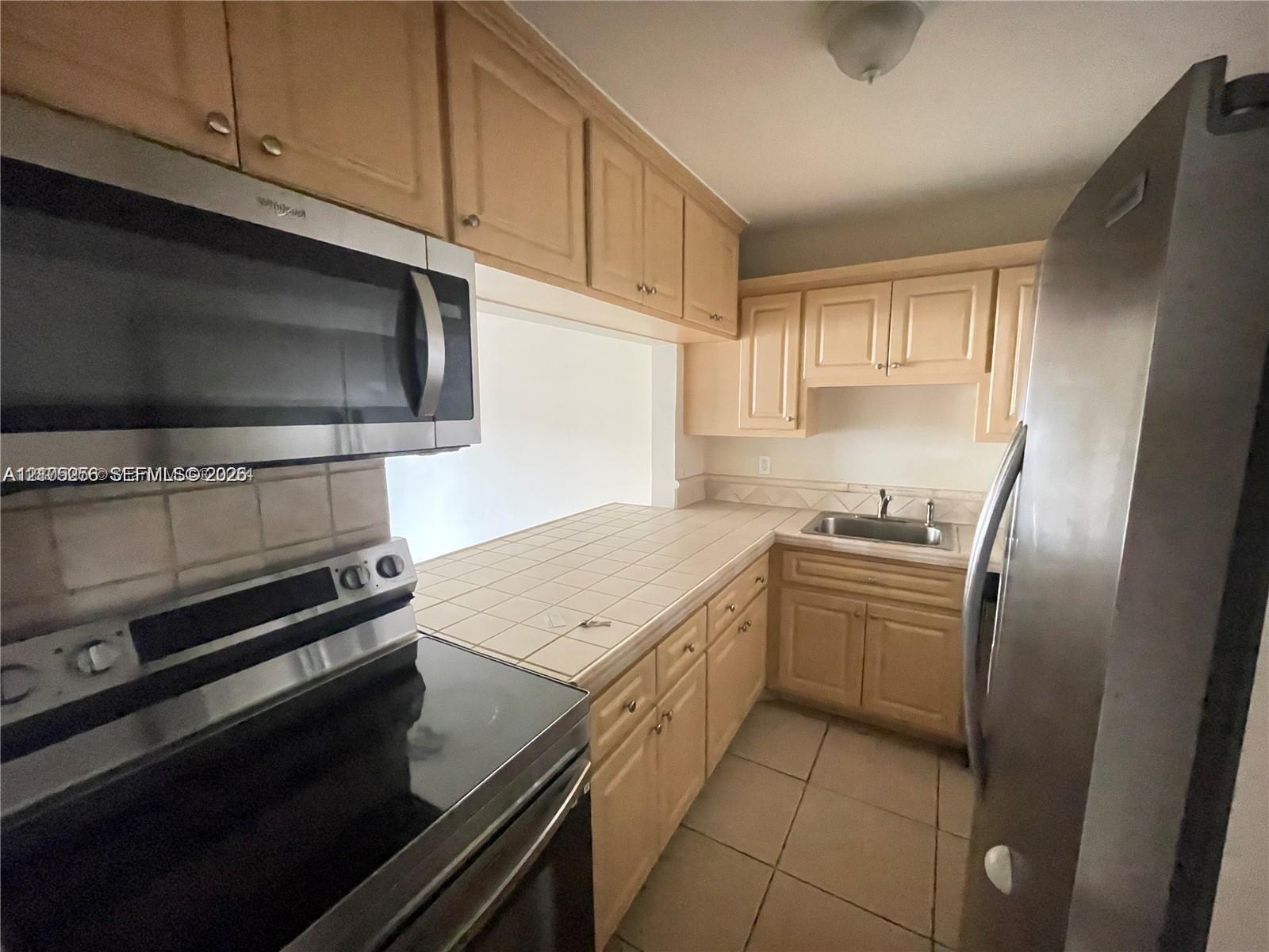 7401 SW 82nd St # 204S, Miami FL 33143 photo 3