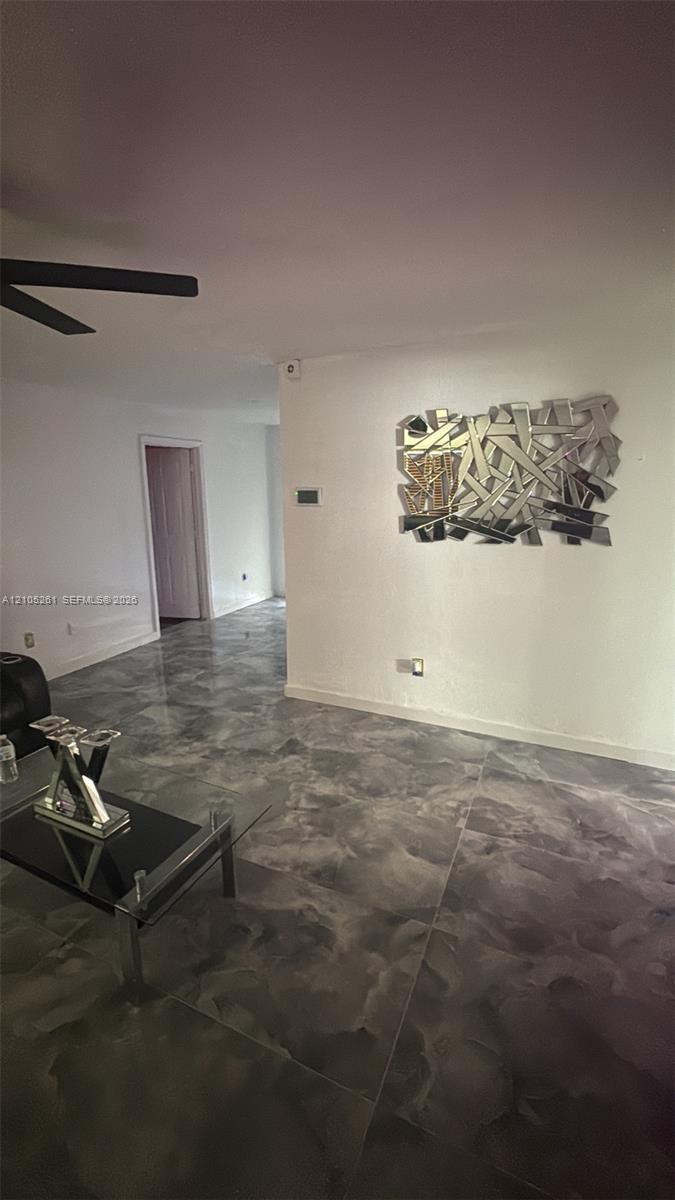 4947 N Royal Ct N, West Palm Beach FL 33415 photo 2