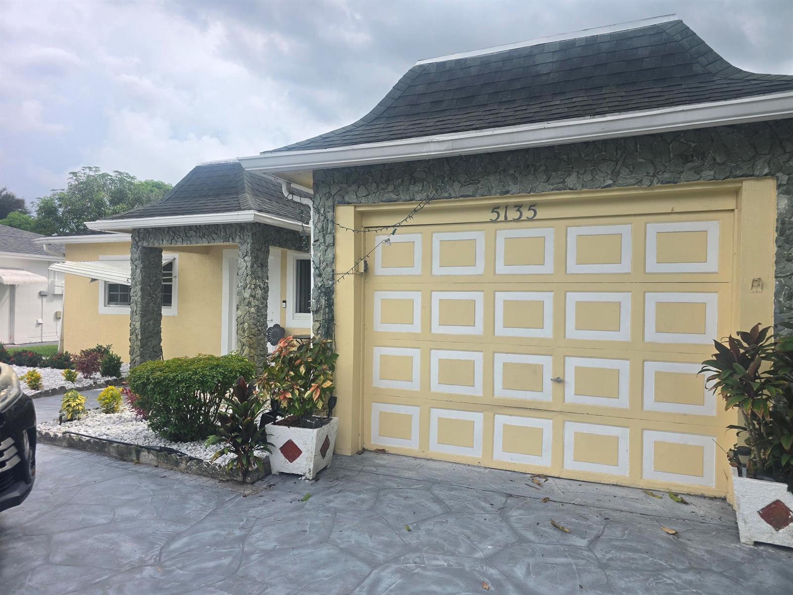 5135 SW 10th Street, Margate FL 33068 photo 2