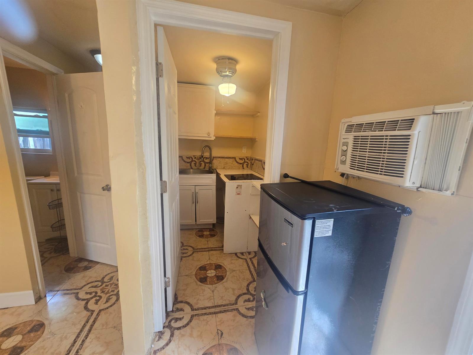 5135 SW 10th Street, Margate FL 33068 photo 5