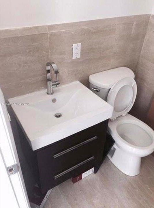 16529 NE 26th Ave # 4A, North Miami Beach FL 33160 photo 5