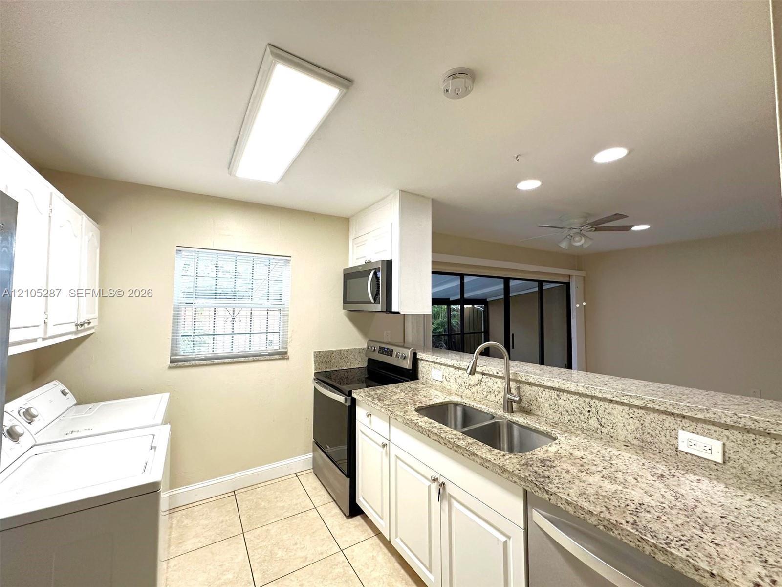 6731 Kingsmoor Way # 6731, Miami Lakes FL 33014 photo 2