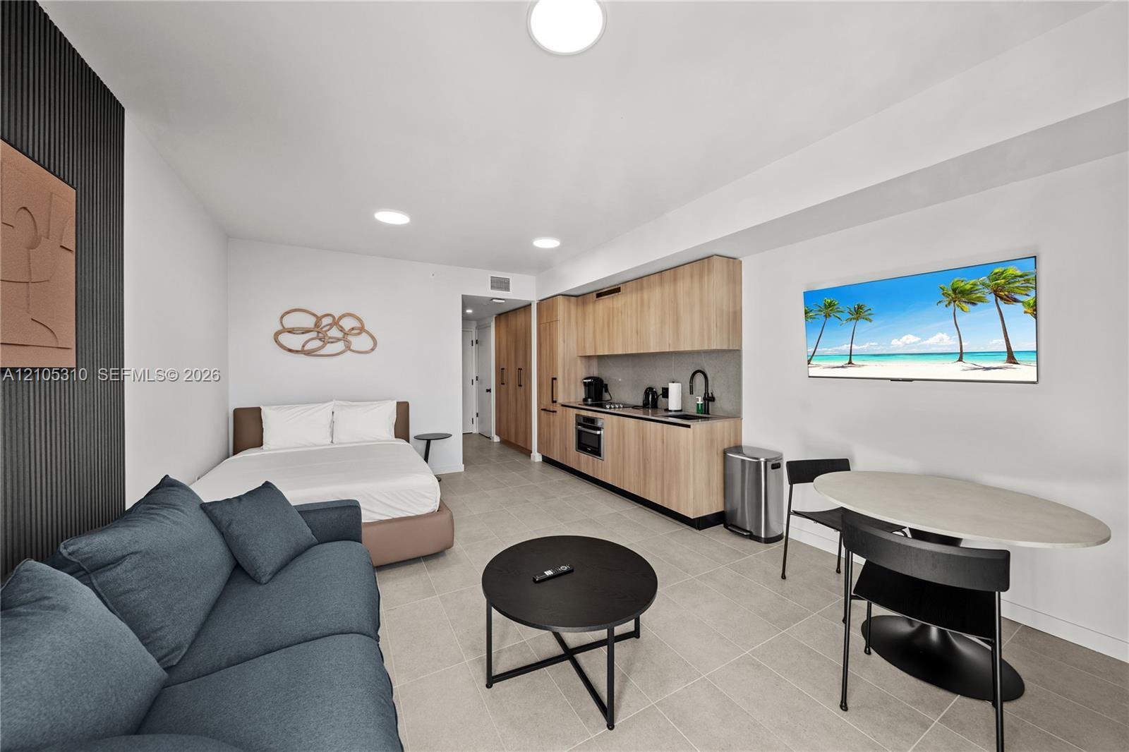 121 NE 5th St # 3304, Miami FL 33132 photo 4