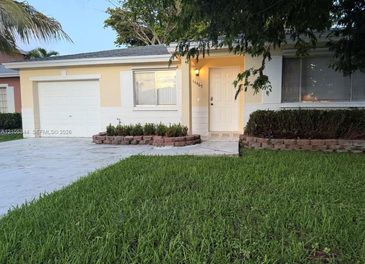 14465 SW 139th Ave Cir E, Miami FL 33186
