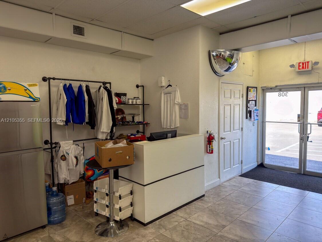 300 W Hallandale Beach Blvd, Hallandale Beach FL 33009 photo 5