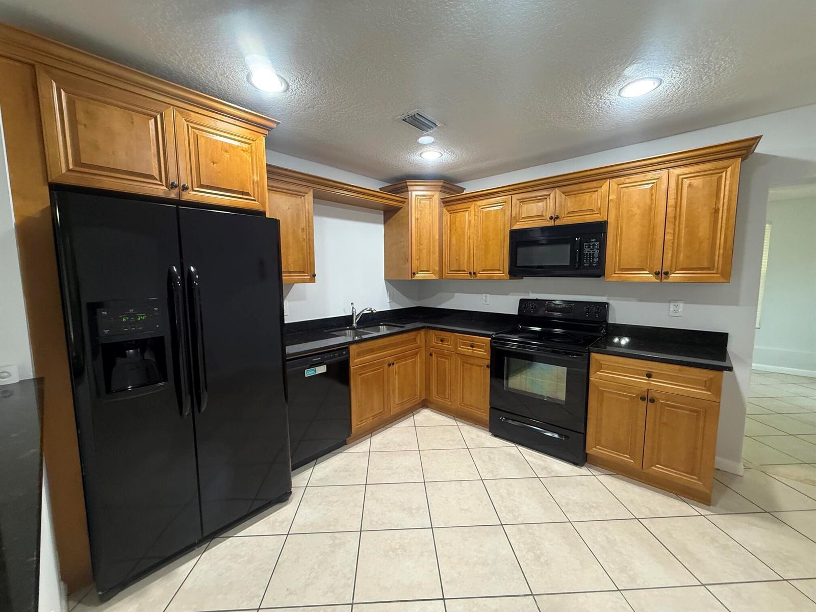 817 S B Street, FL 33460 photo 5