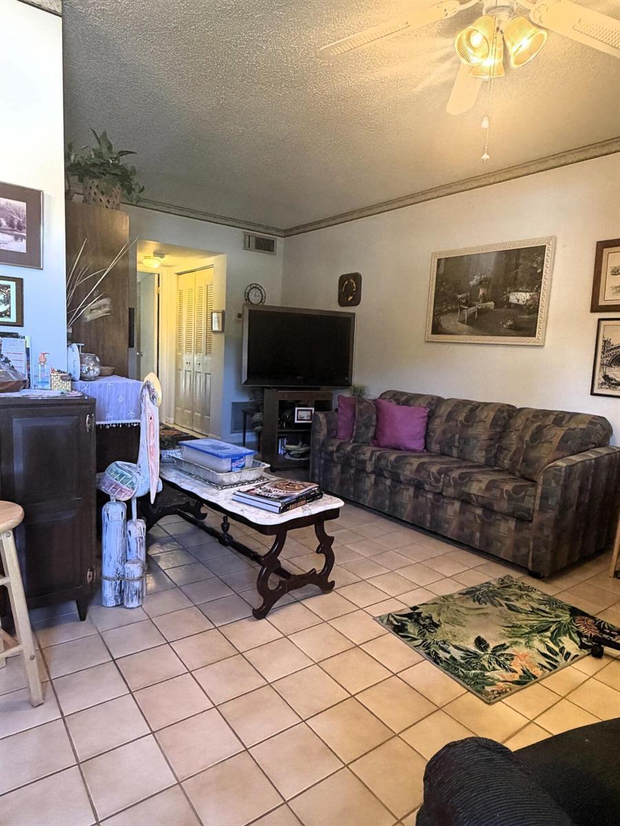 2878 Donnelly Drive # 103, Lake Worth FL 33462 photo 2