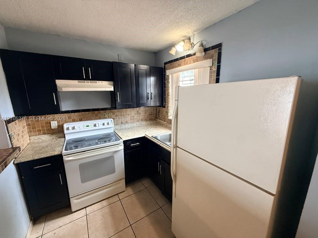 2260 W 55th St # 12, Hialeah FL 33016 photo 2