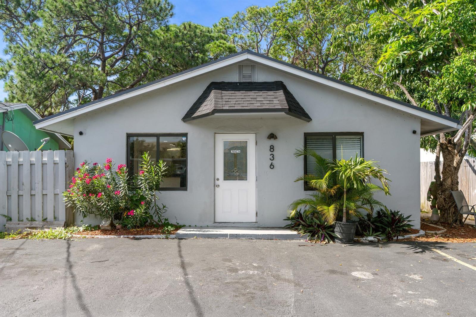 836 SW 13TH Court, Pompano Beach FL 33060 photo 2