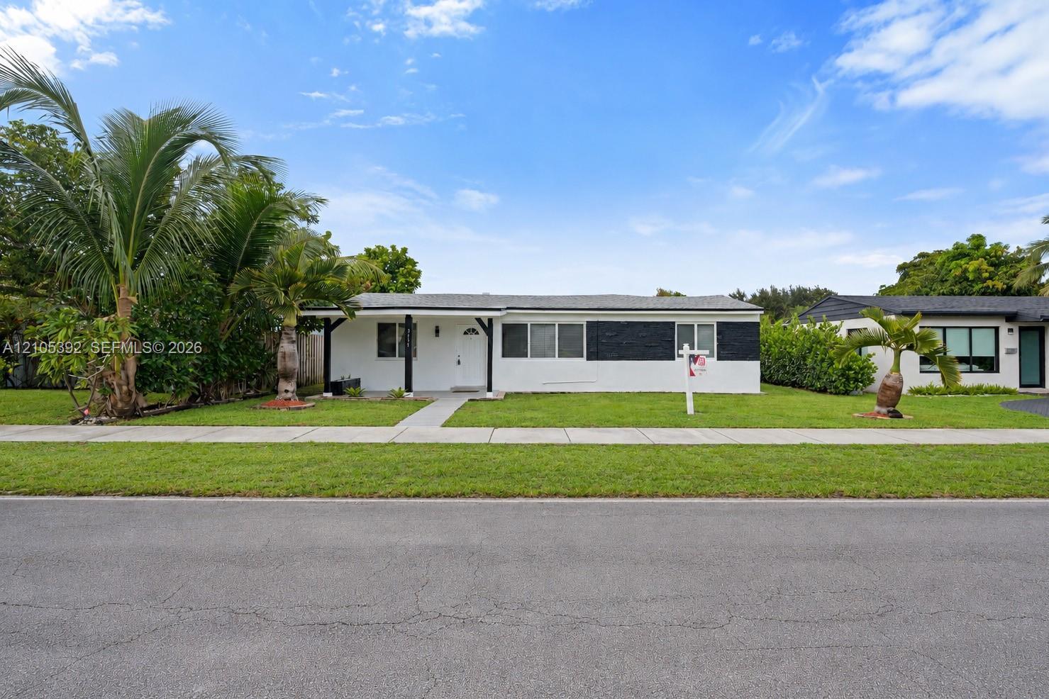 3197 Cleveland St, Hollywood FL 33021 photo 4