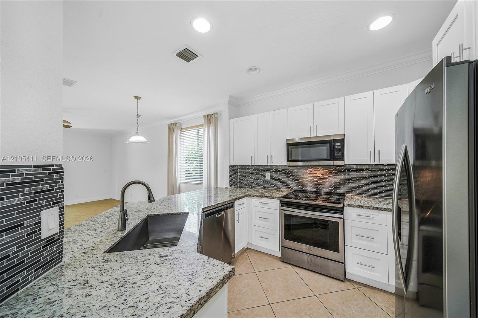 1058 Golden Cane Dr, Weston FL 33327 photo 5
