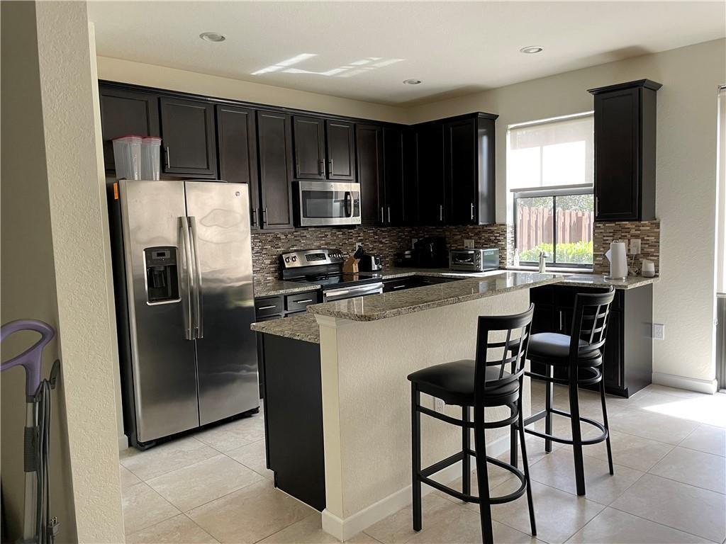 12190 VILLAGE Place, Davie FL 33325 photo 3