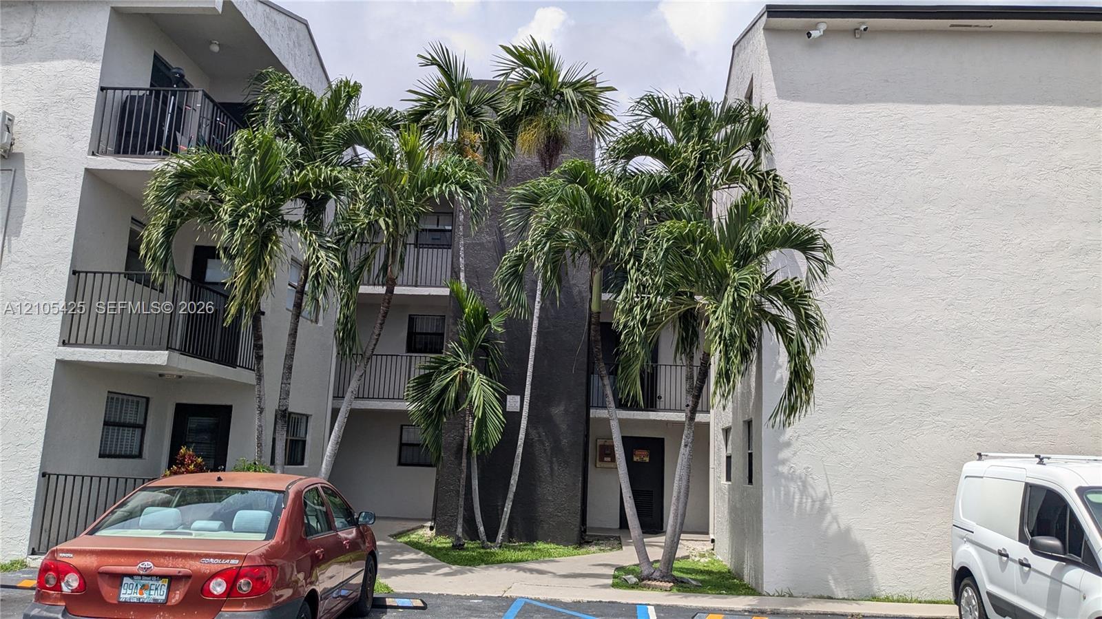 142 SW 18th Ave # 24, Miami FL 33135
