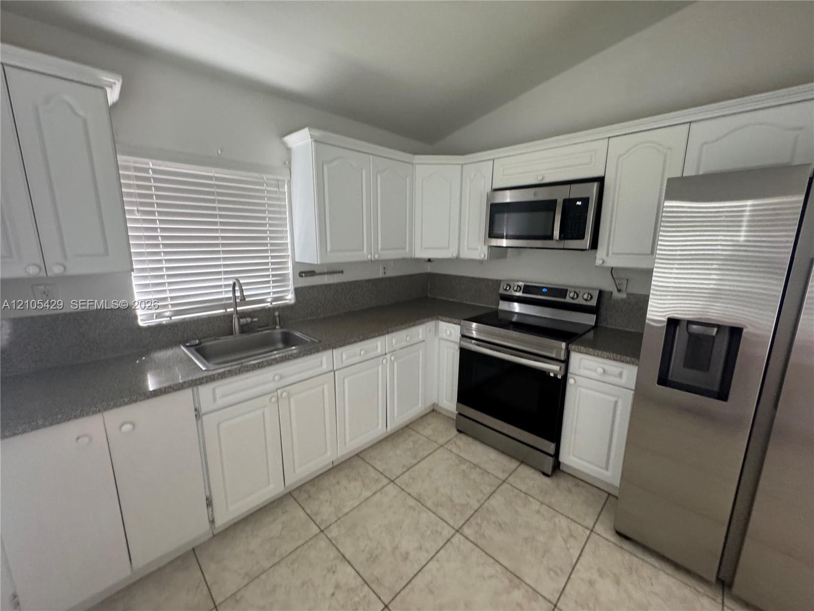 5740 NW 194th Ter # 5740, Hialeah FL 33015 photo 2
