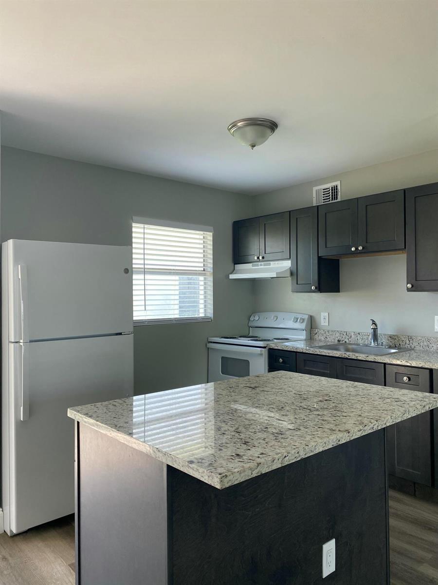 1420 NW 2ND Street # E103, Fort Lauderdale FL 33311 photo 3