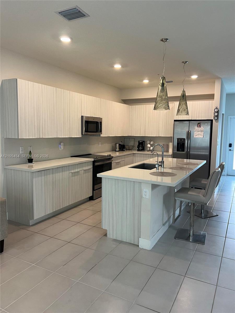 4745 NW 84th Ct # 20, Doral FL 33166 photo 2