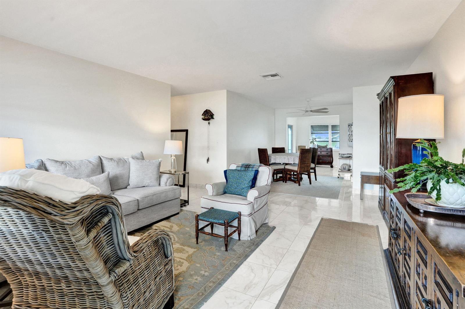 2012 SW 18TH Drive, Boynton Beach FL 33426 photo 4