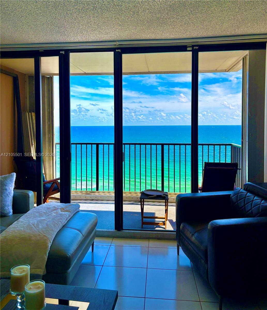 2101 S Ocean Dr # 1902, Hollywood FL 33019
