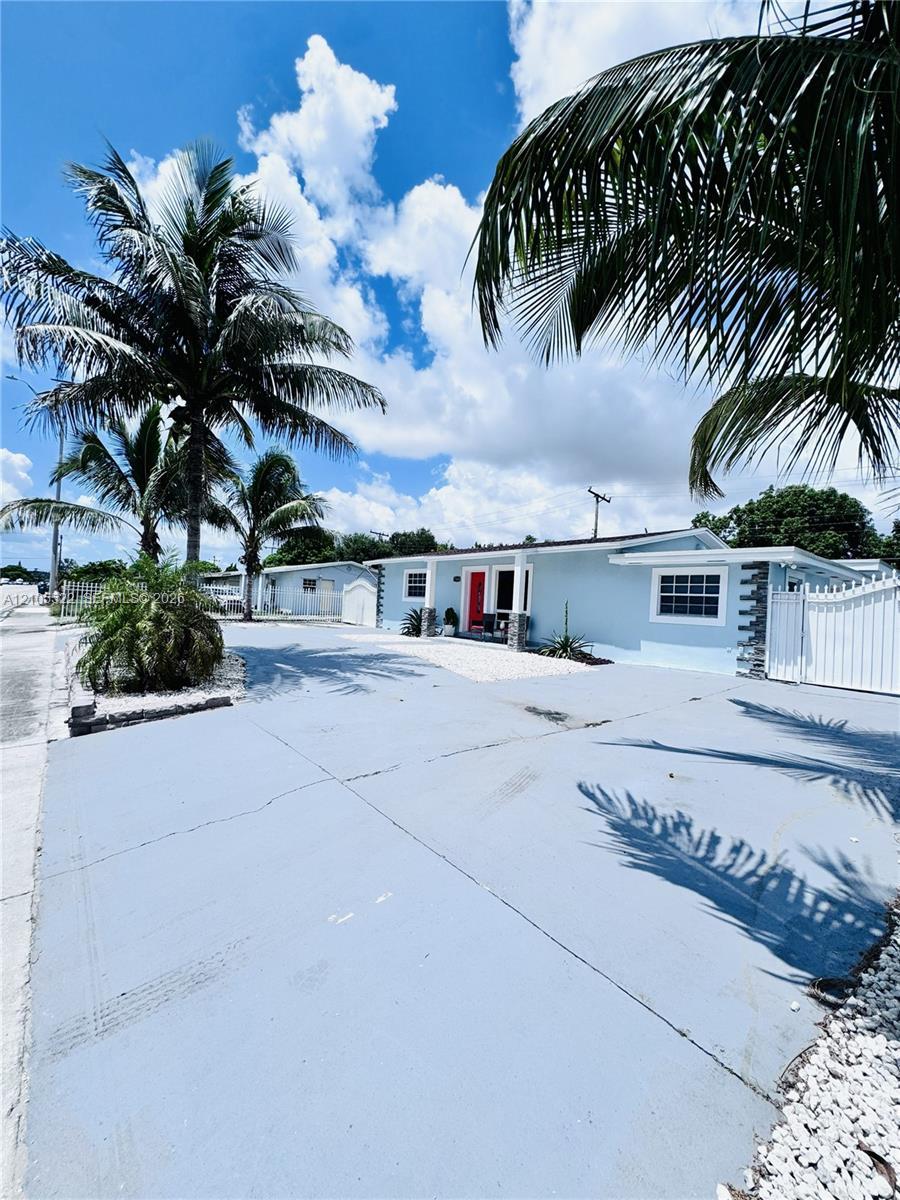 17630 NW 37th Ave, Miami Gardens FL 33056 photo 2