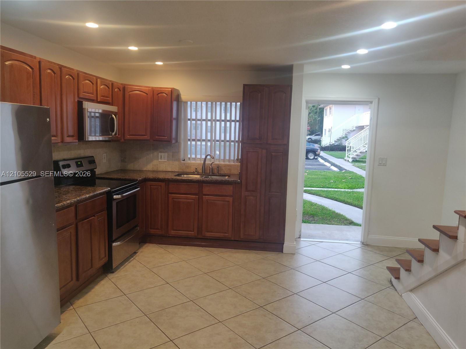 7344 SW 82nd St # C108, Miami FL 33143 photo 3