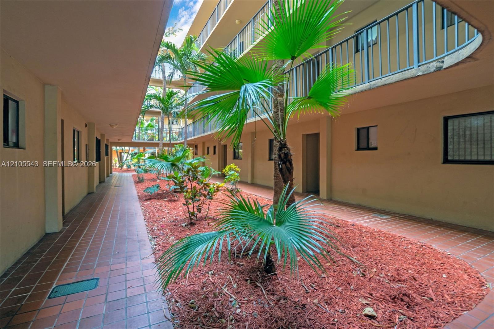 8615 NW 8th St # 416, Miami FL 33126 photo 2