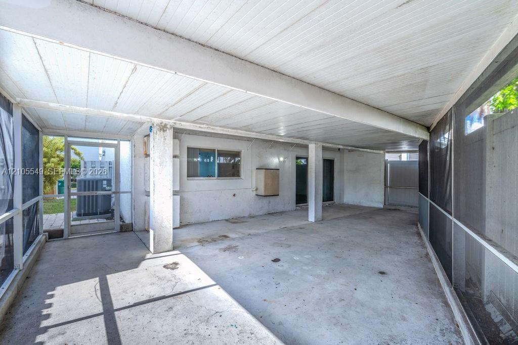 243 NE 212th Ter, Miami FL 33179 photo 4