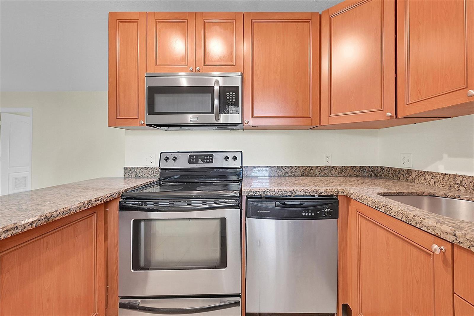 2655 NE 8th Avenue Apt 210, Wilton Manors FL 33334 photo 2