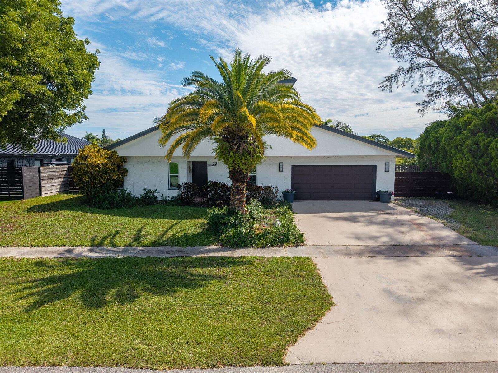 33 OREGON Lane, Boca Raton FL 33487 photo 2