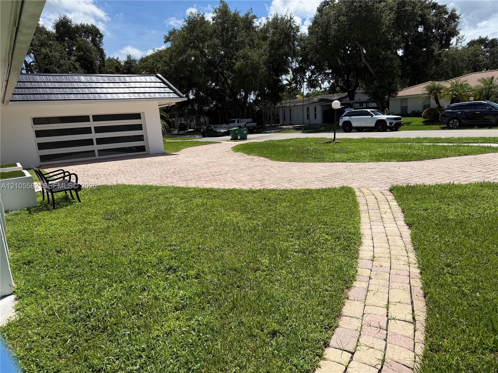 2215 NE 204th St, Miami FL 33180 photo 2