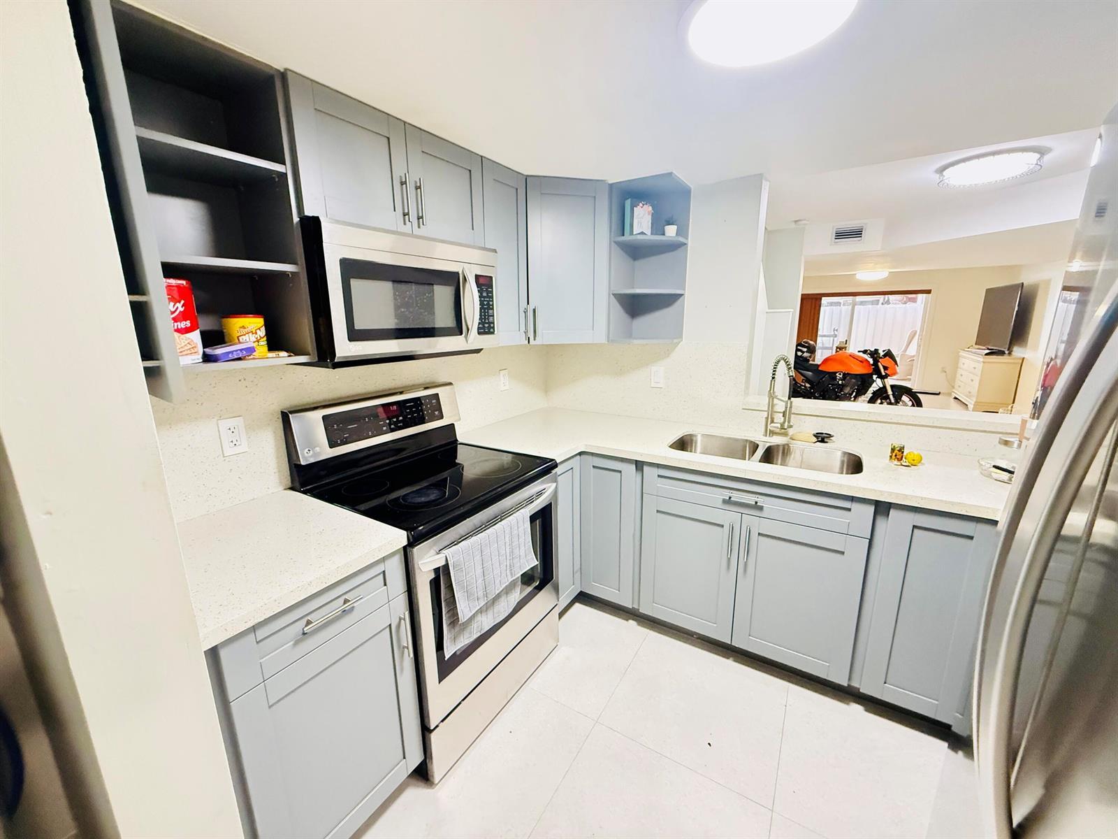 12317 NW 11th Street # 1302, Miami FL 33182 photo 4