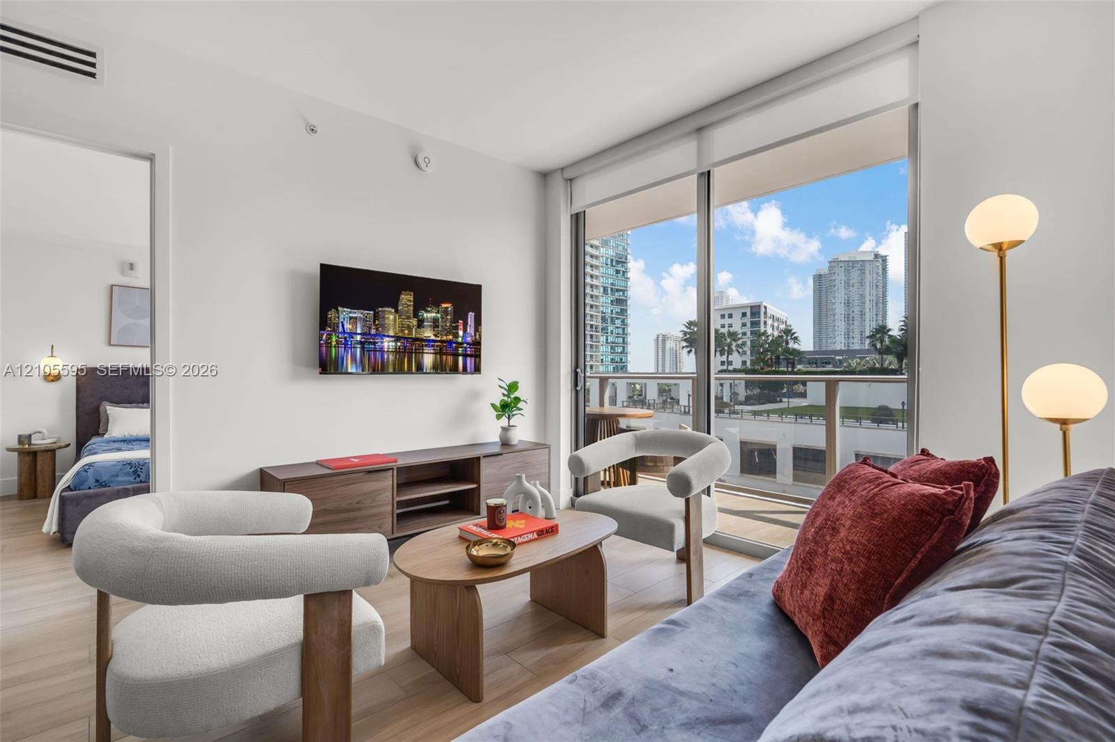 90 NE 32ND ST # 707, Miami FL 33137