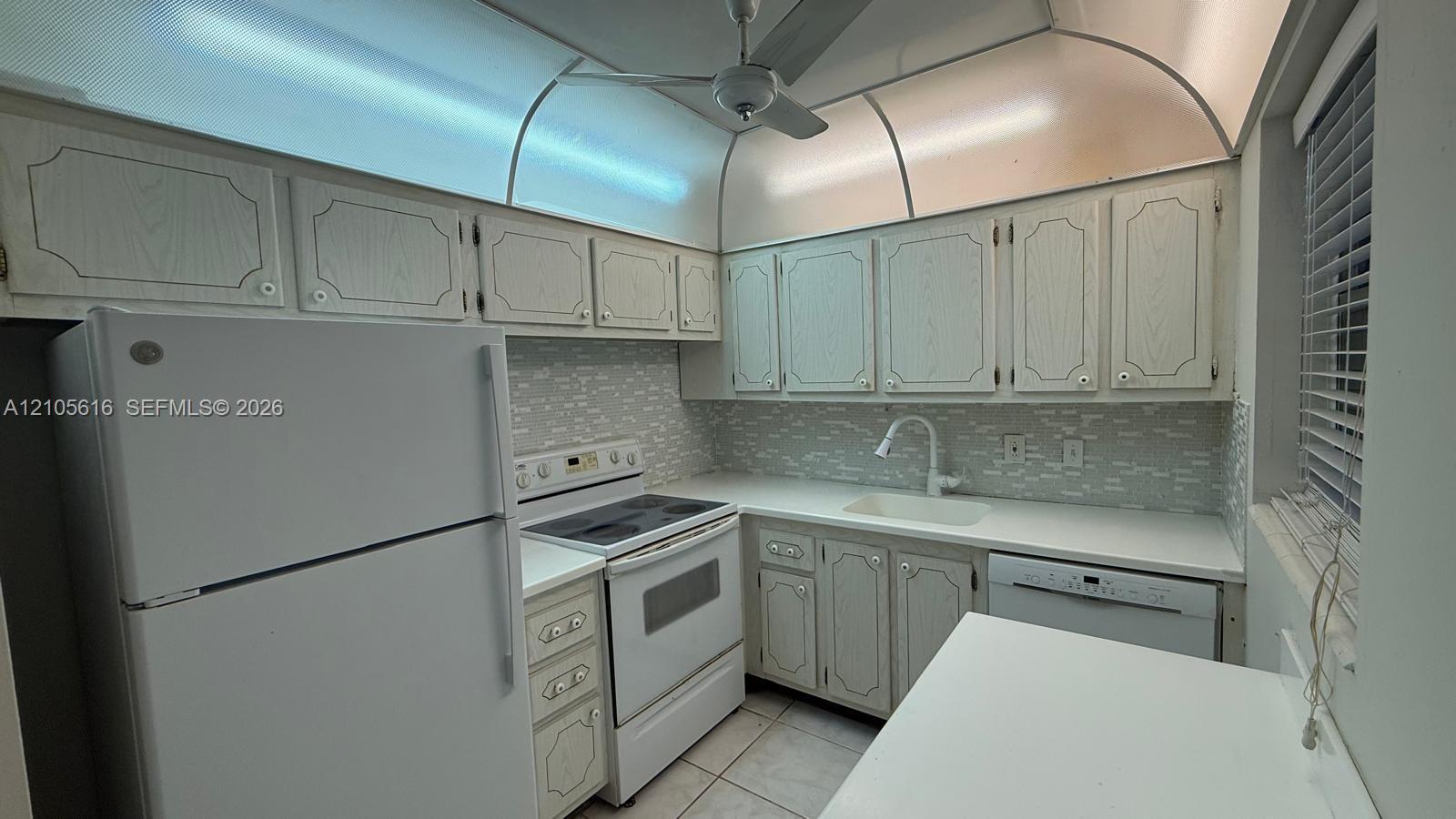 573 Durham U # 573, Deerfield Beach FL 33442 photo 4