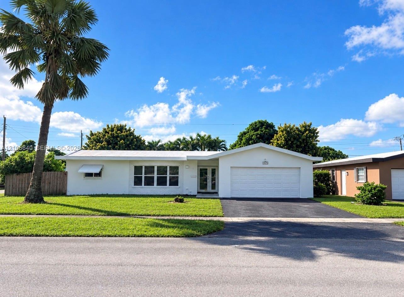 3700 NW 25th St, Lauderdale Lakes FL 33311