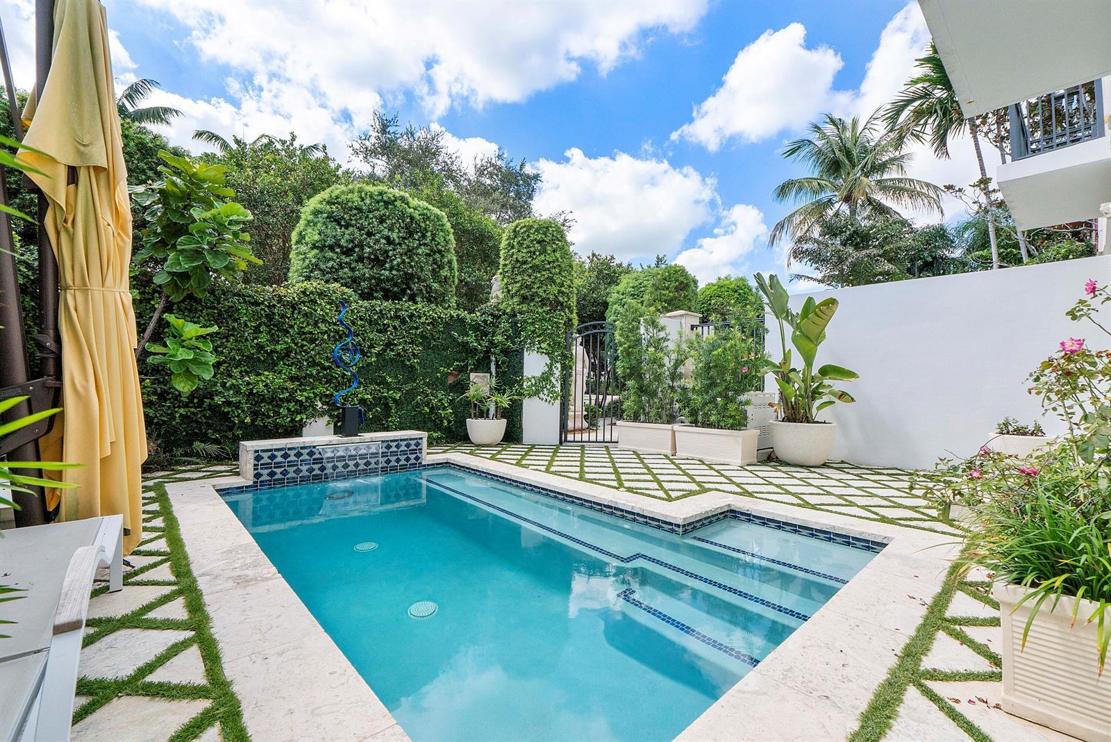 1107 NE 2ND Street, Fort Lauderdale FL 33301 photo 2