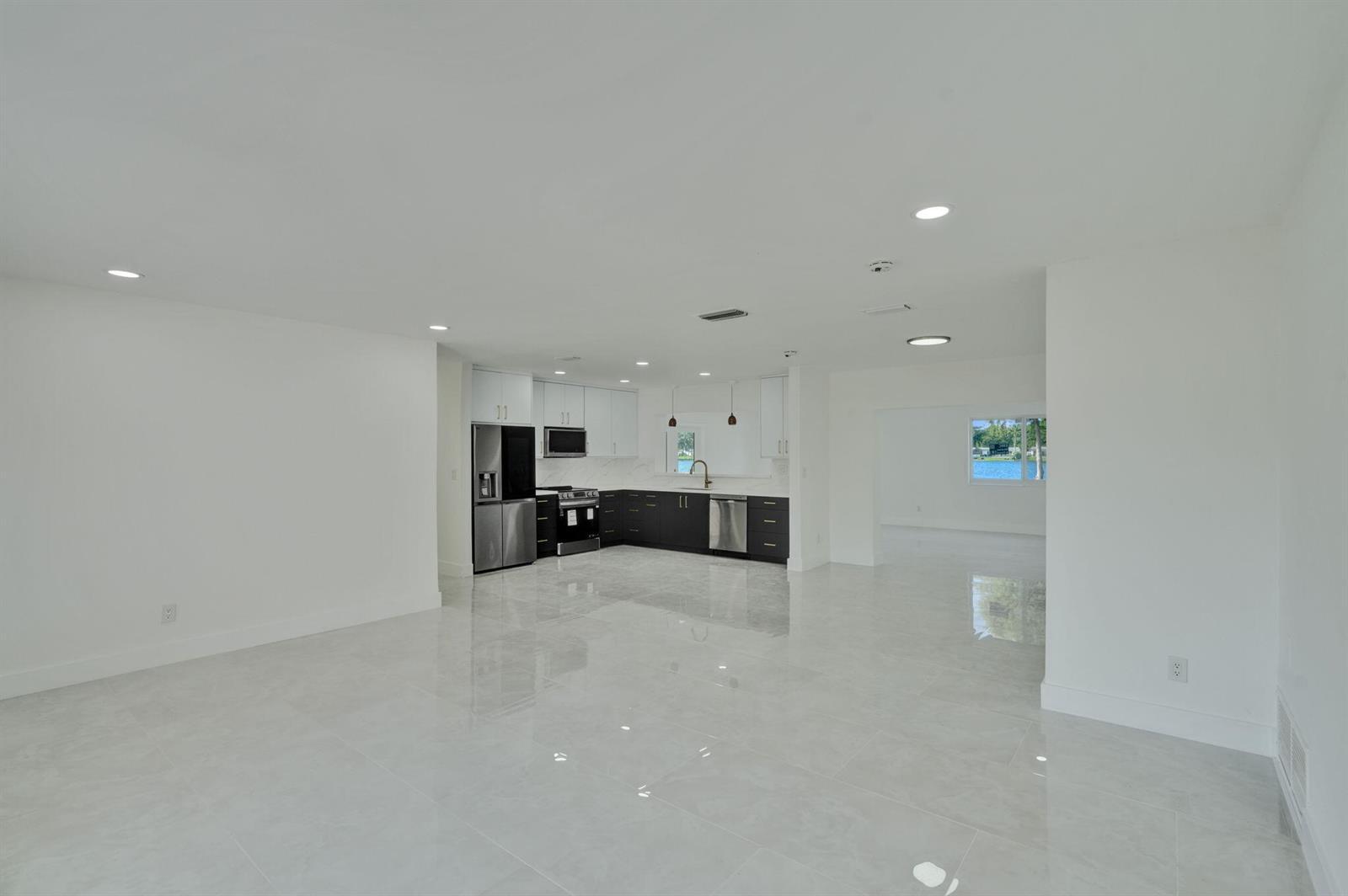8351 NW 19TH Street, Pembroke Pines FL 33024 photo 3