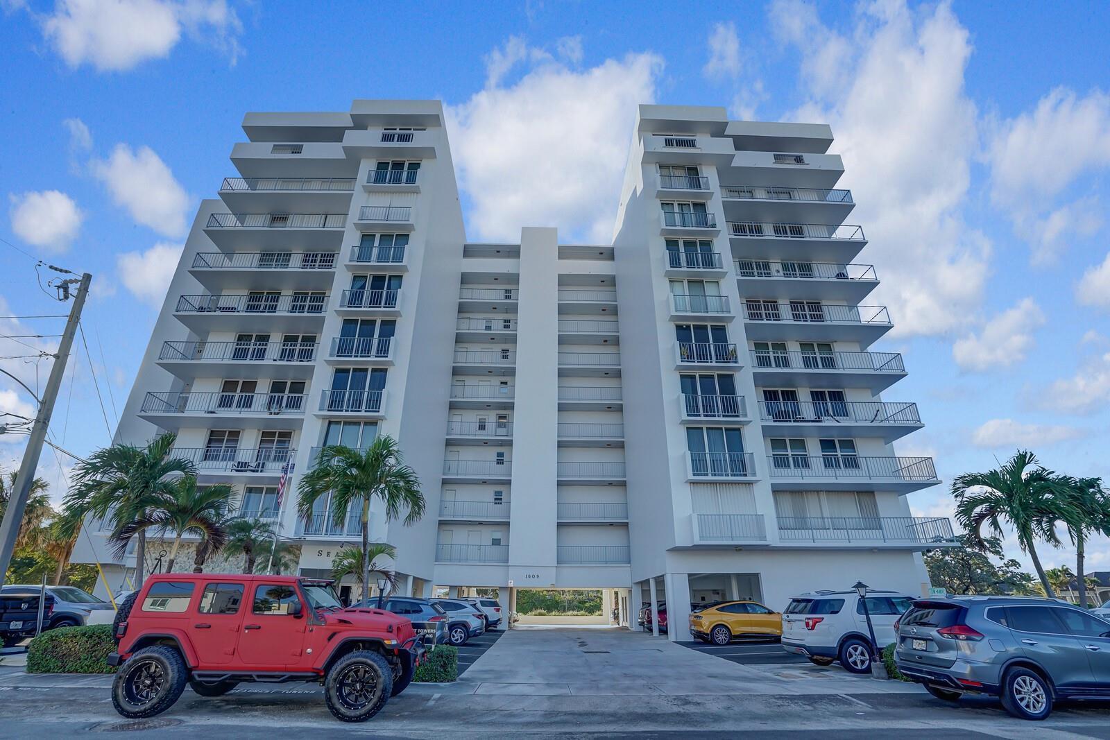 1609 N Riverside Drive Unit 304, Pompano Beach FL 33062