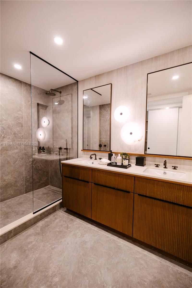 2200 Brickell Ave, Miami FL 33129 photo 5