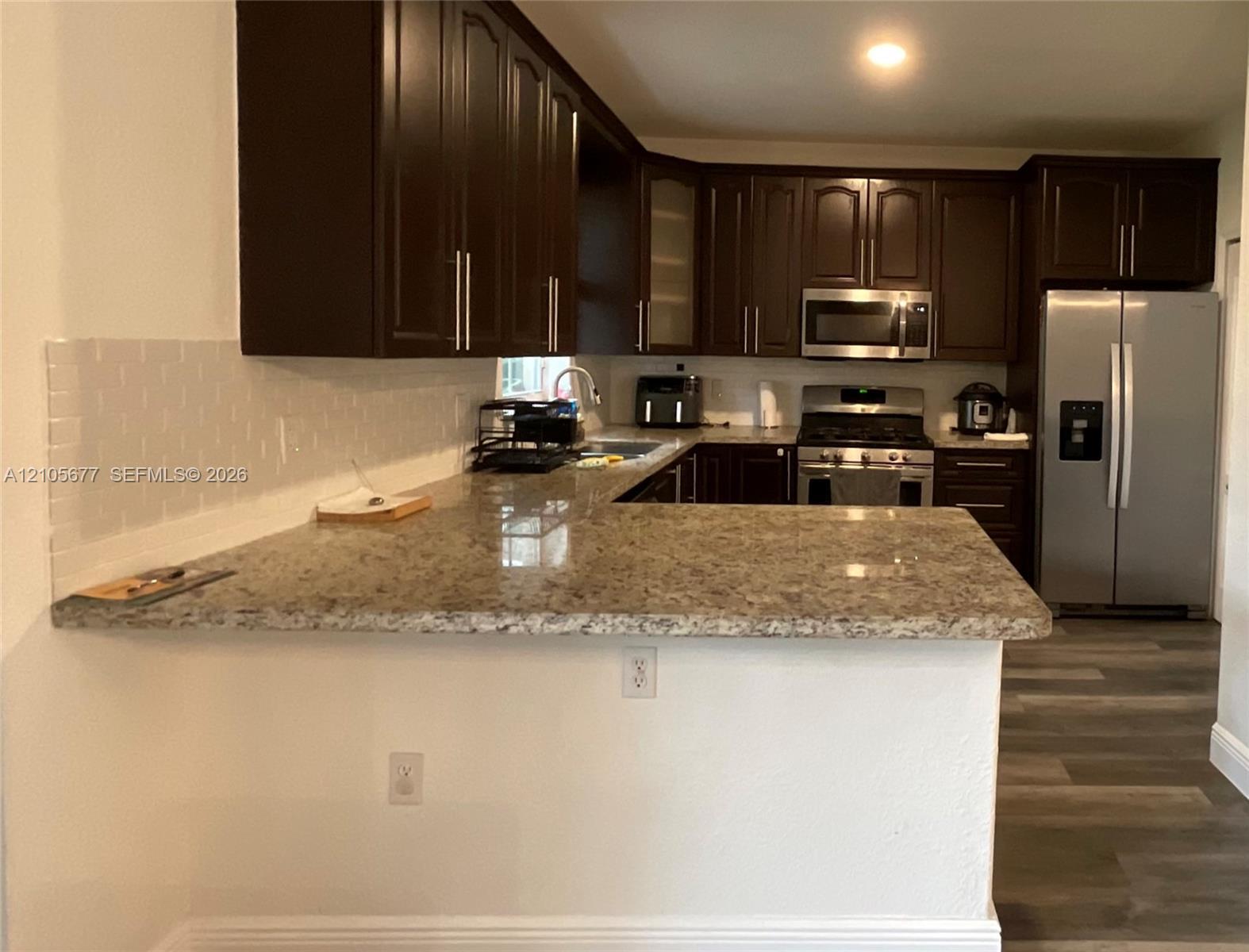 11320 NW 43rd Ter, Doral FL 33178 photo 4