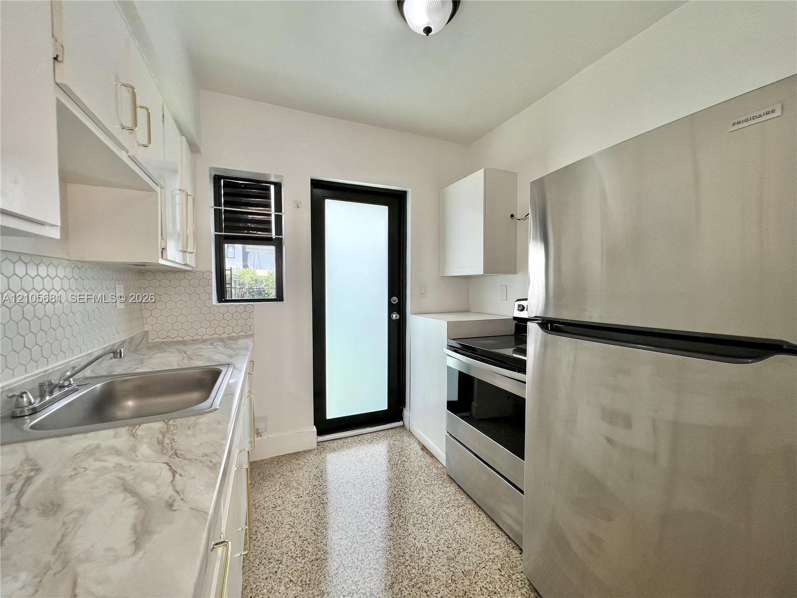 877 80th St # 2, Miami Beach FL 33141