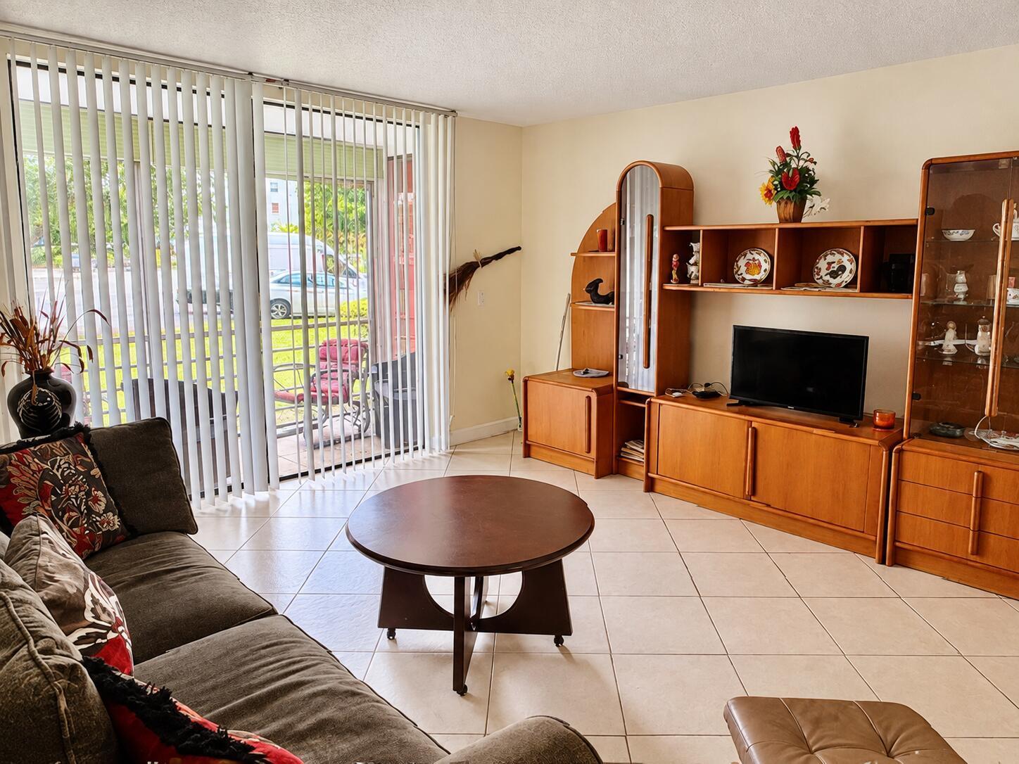 2801 Somerset Drive # 106, Lauderdale Lakes FL 33311 photo 4